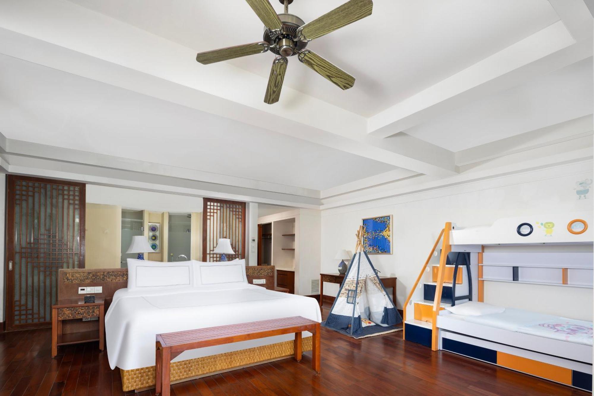 Swissotel Sanya Yalong Bay Exterior photo