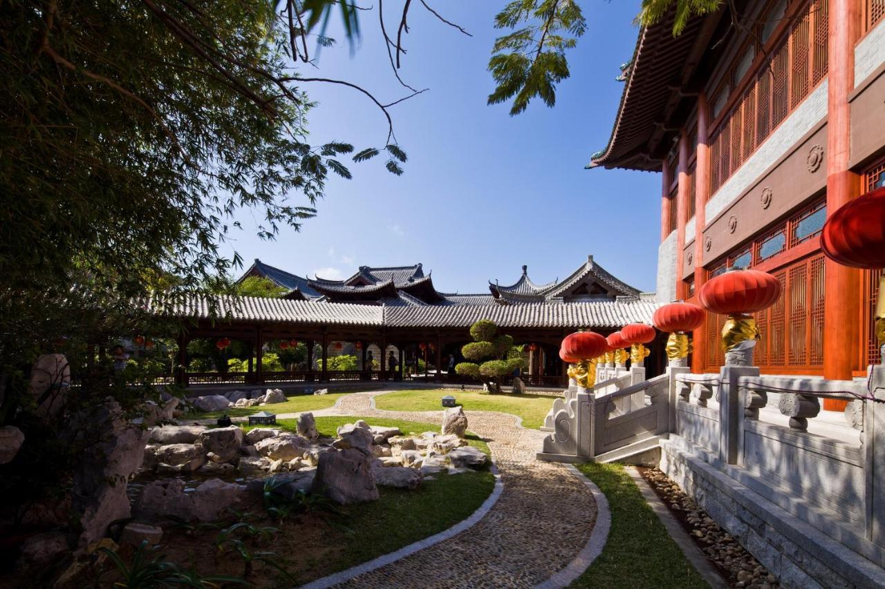 Swissotel Sanya Yalong Bay Exterior photo
